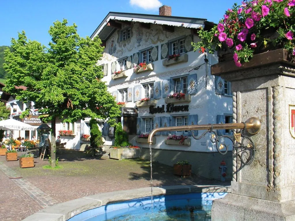 Hotel Loewen